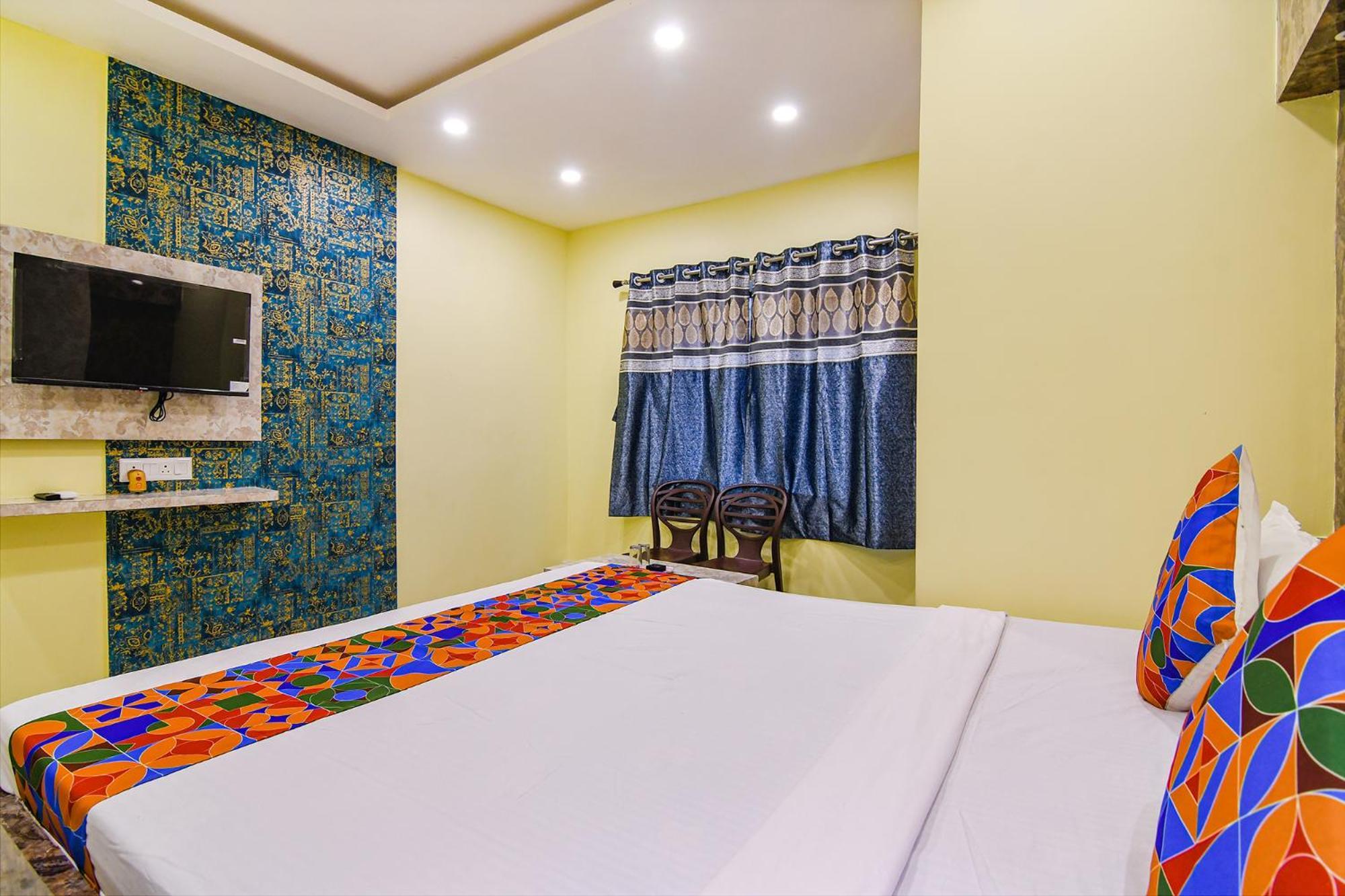 Hotel Divine Chariot Калькутта Экстерьер фото