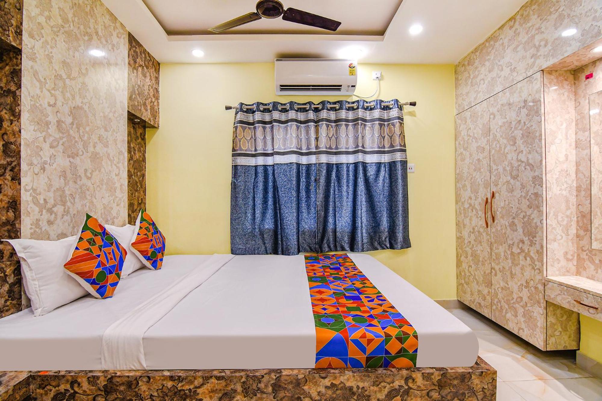 Hotel Divine Chariot Калькутта Экстерьер фото
